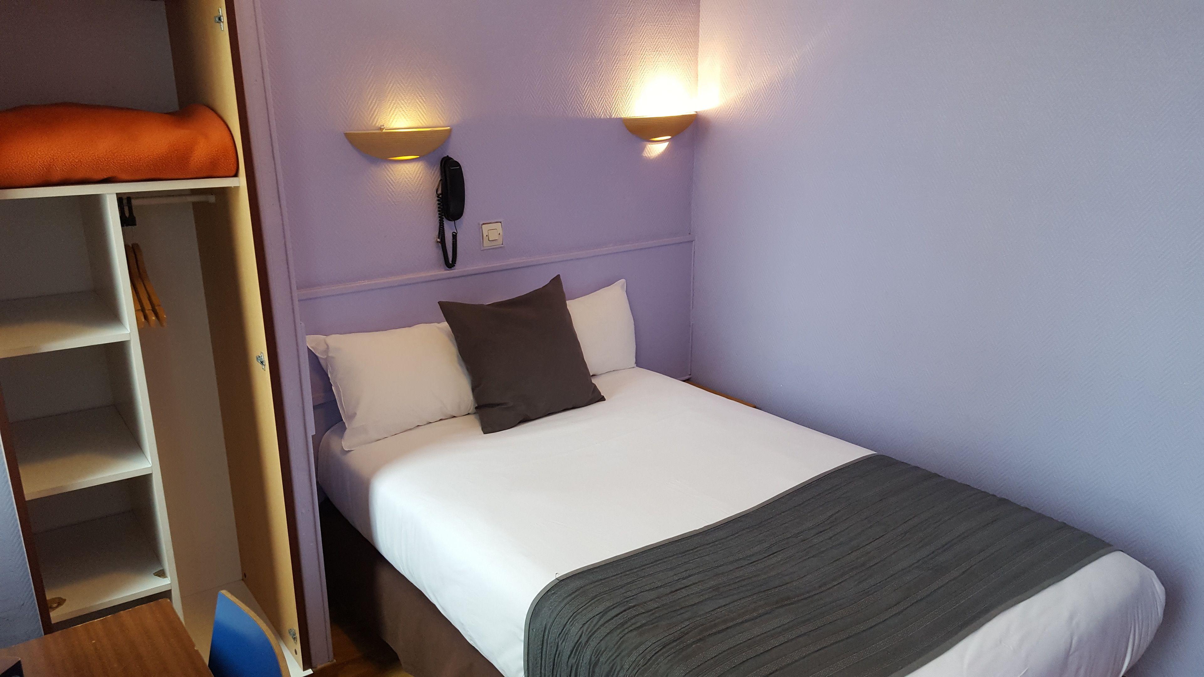 Le Montclair Montmartre By River Hostel