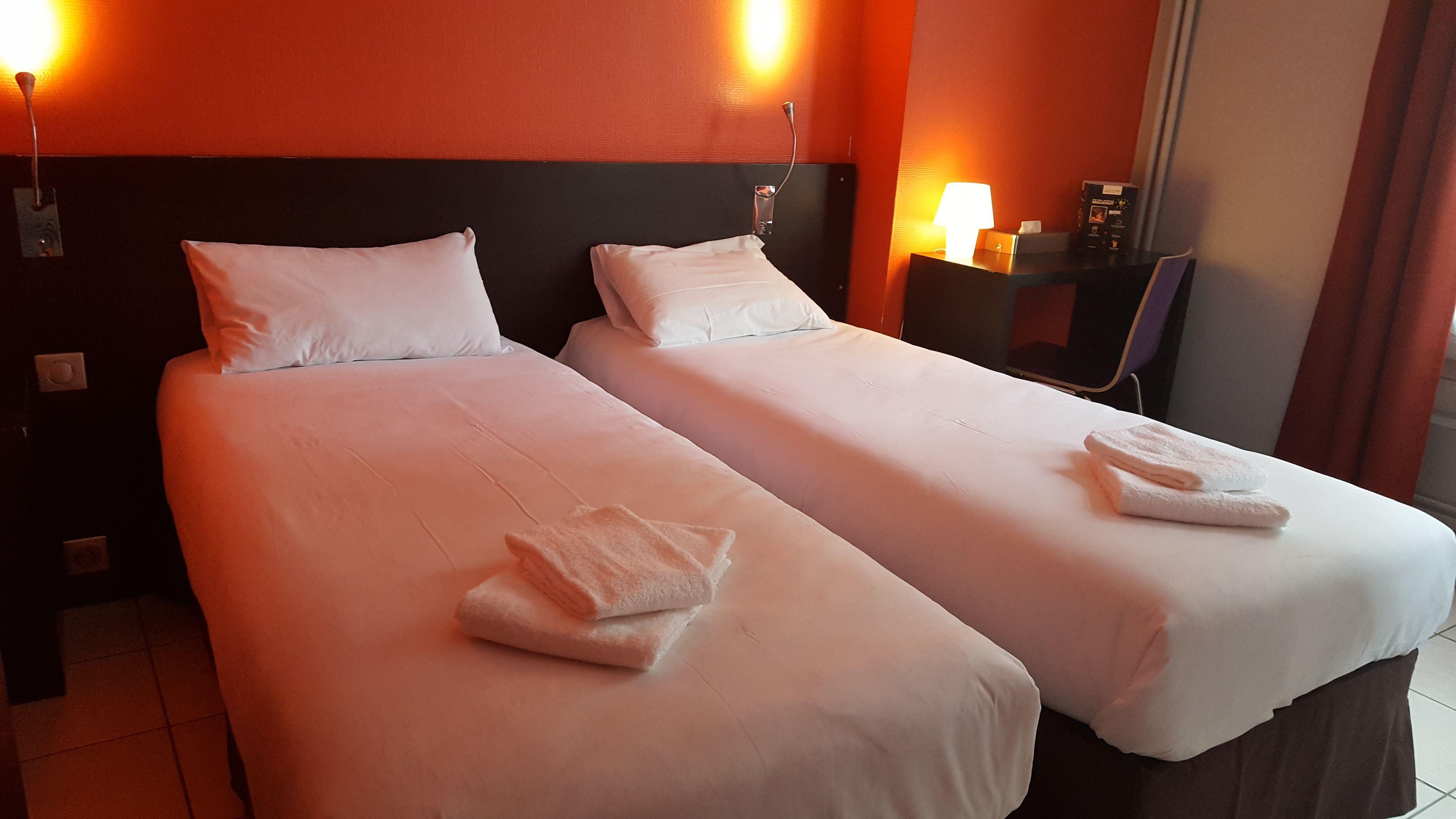 Hostel Le Montclair Montmartre By River *