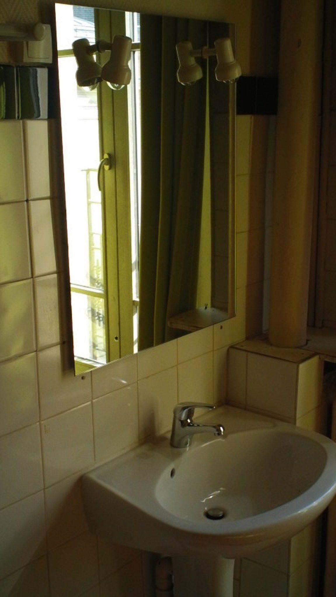 Le Montclair Montmartre By River Hostel *