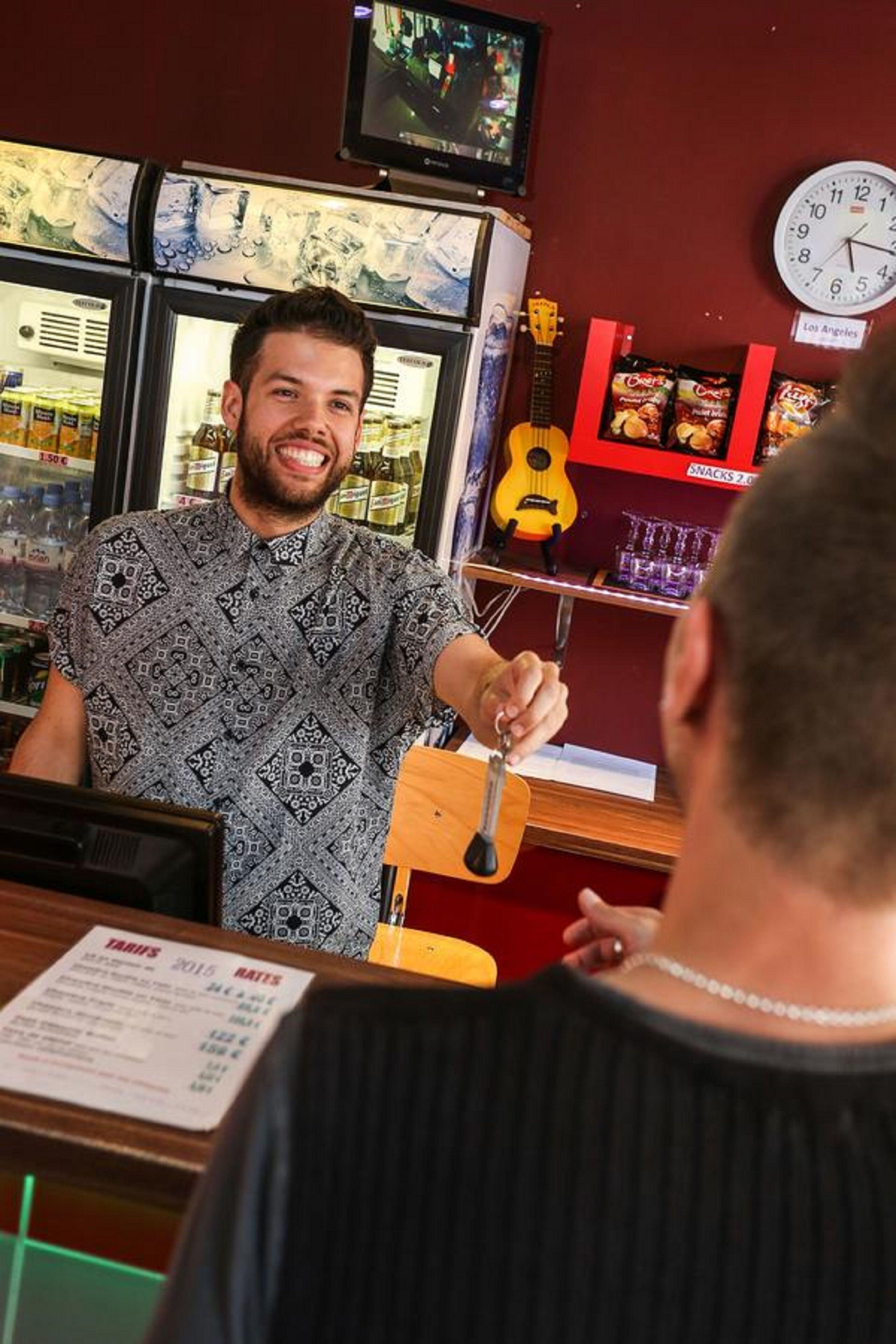 Le Montclair Montmartre By River * Paris