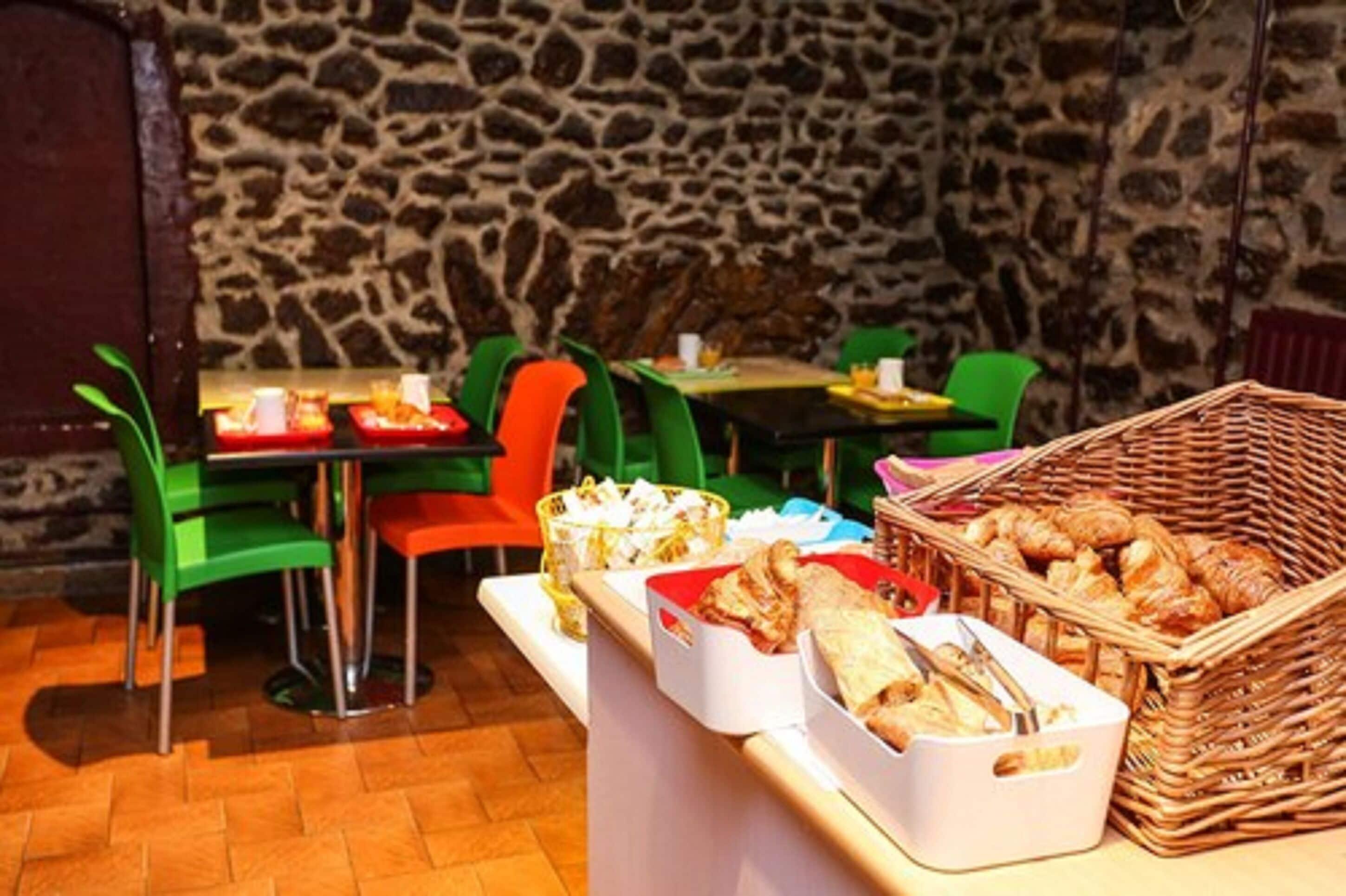 Le Montclair Montmartre By River Paris