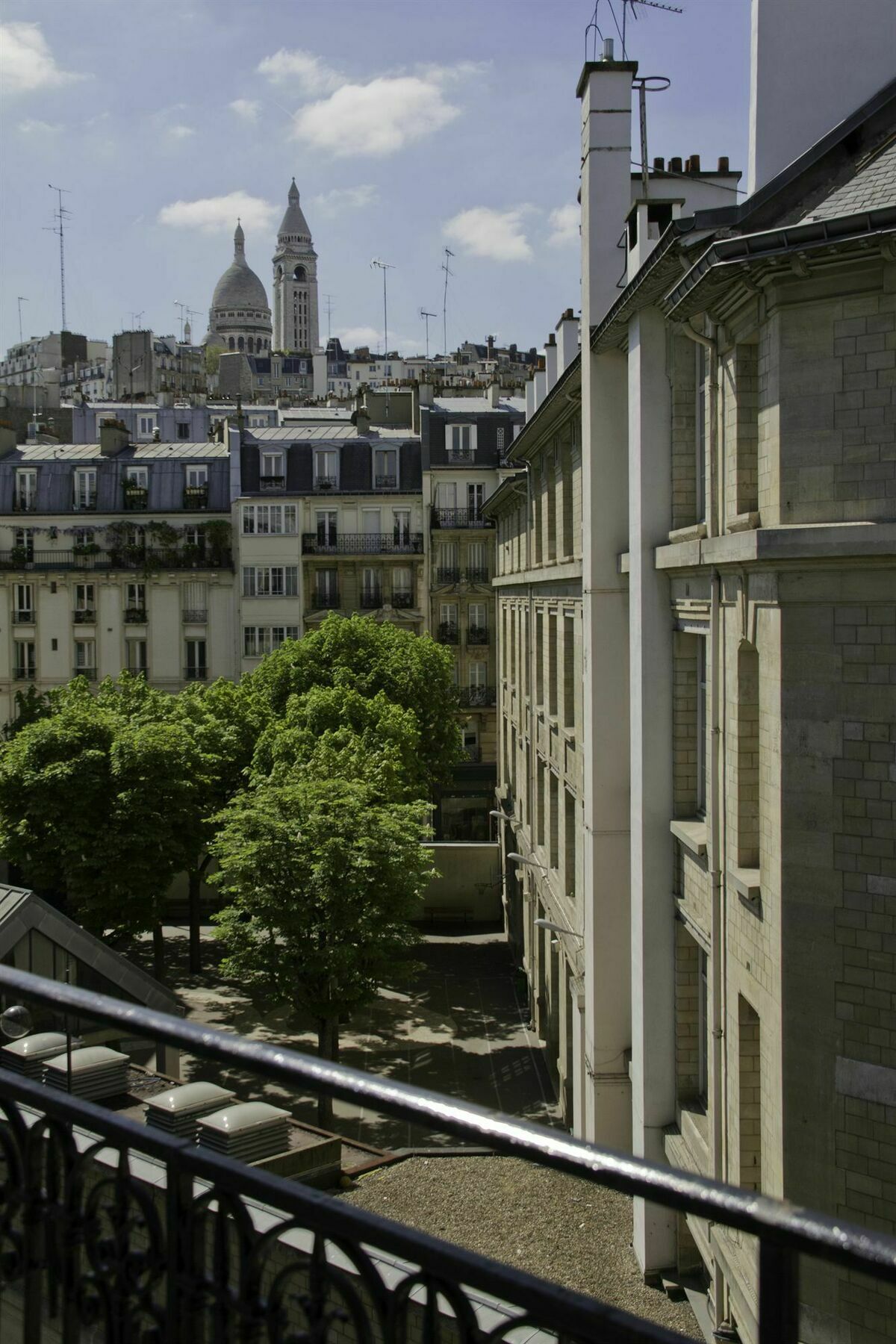 Ostello Le Montclair Montmartre By River Parigi