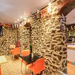 Hostel Le Montclair Montmartre By River