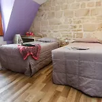 Le Montclair Montmartre By River Hostel