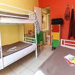 Hostel Le Montclair Montmartre By River *
