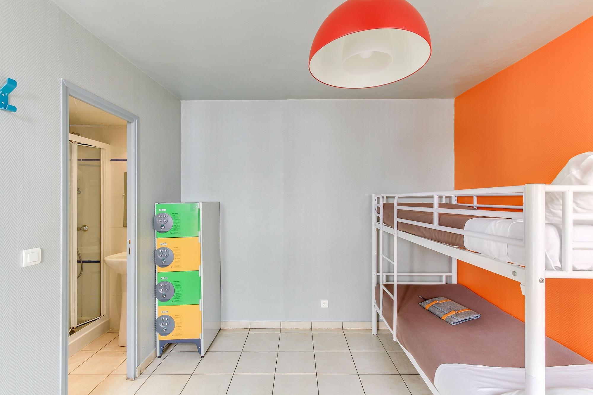 Le Montclair Montmartre By River Parigi