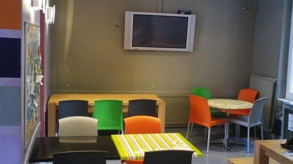 Ostello Le Montclair Montmartre By River *