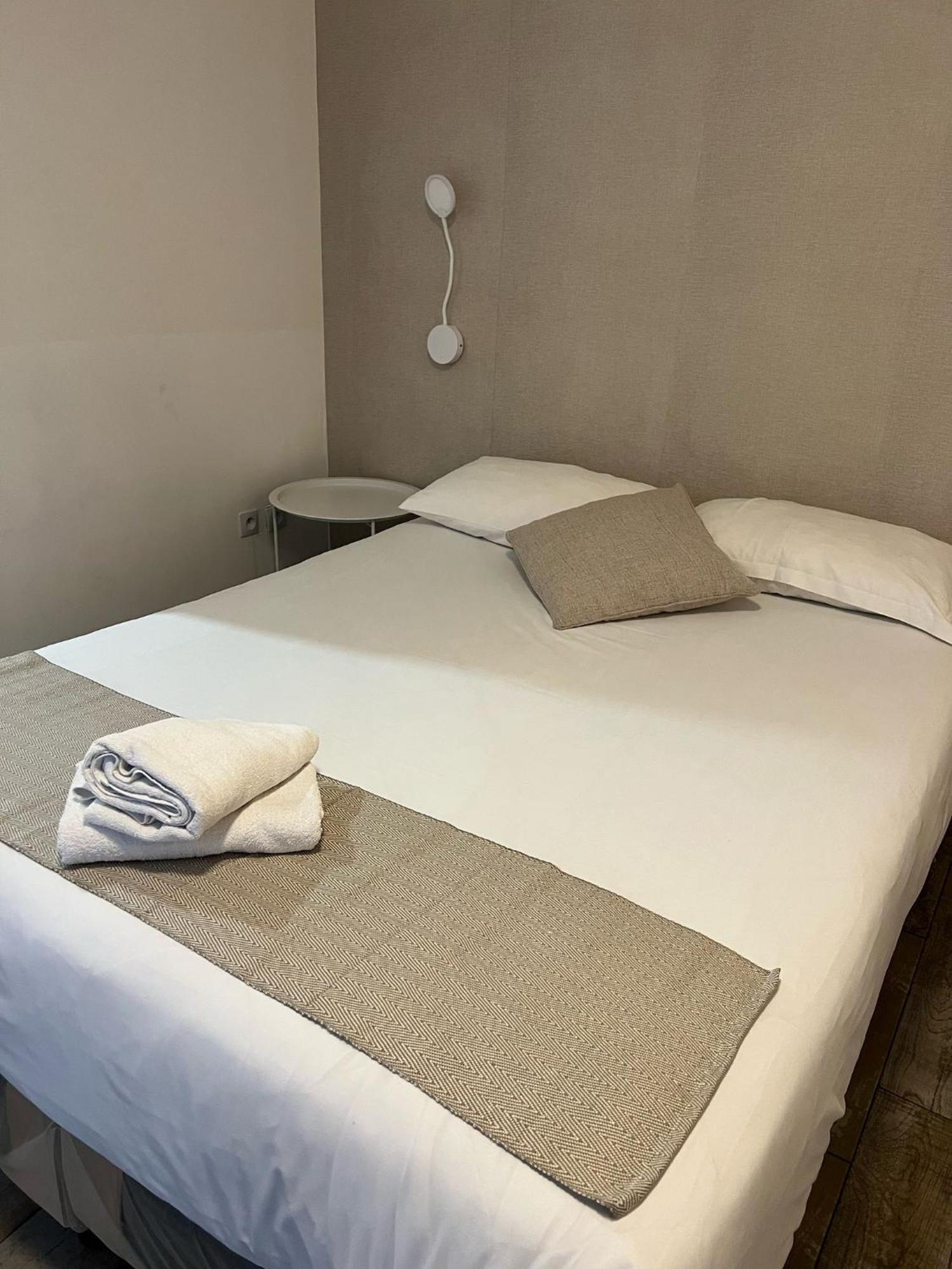 Le Montclair Montmartre By River *