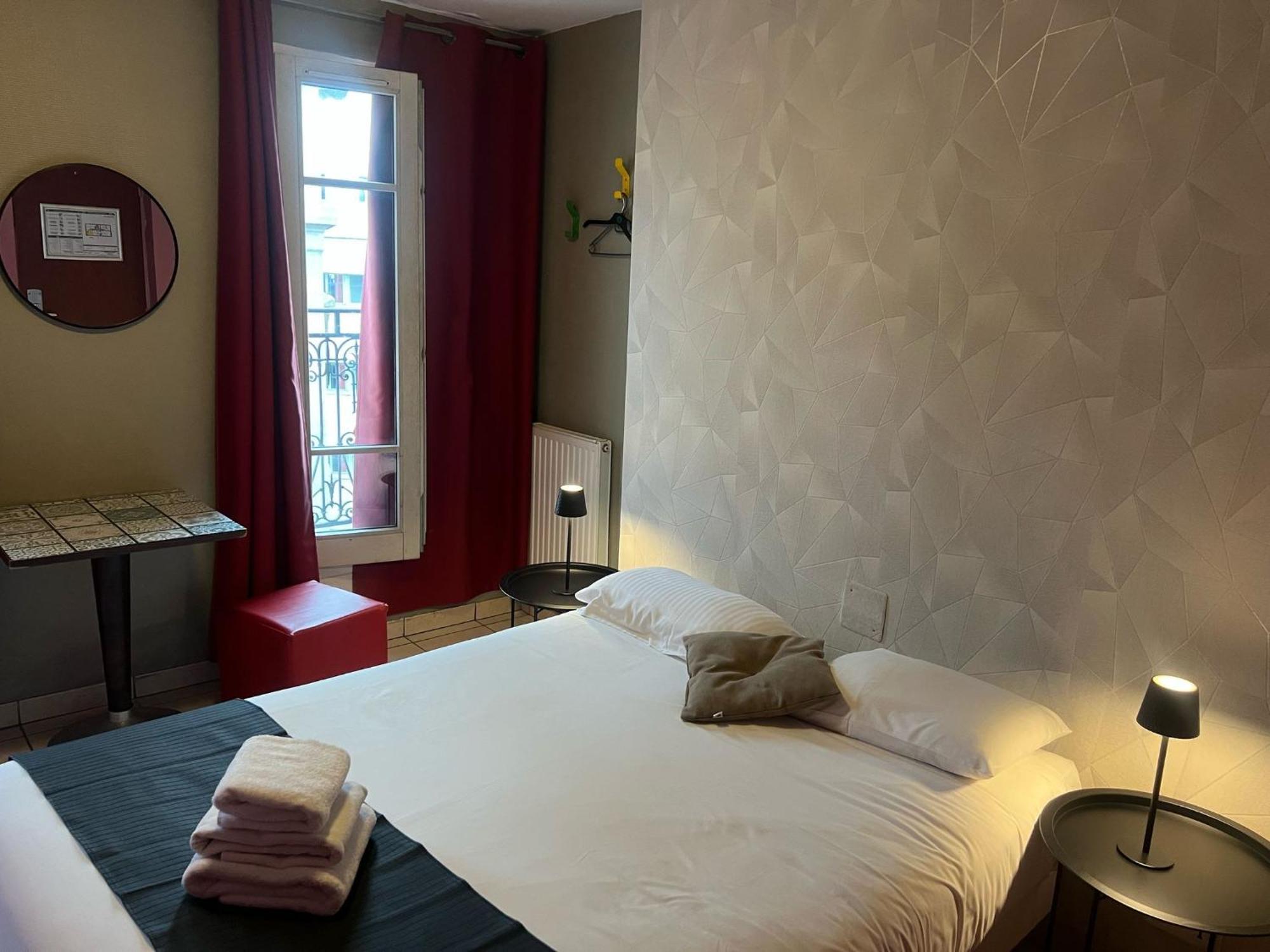 Ostello Le Montclair Montmartre By River