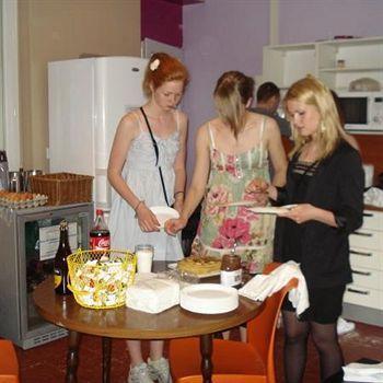 Le Montclair Montmartre By River Ostello Parigi