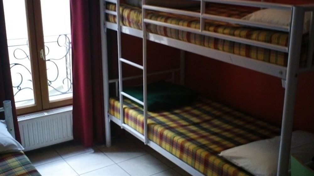 Le Montclair Montmartre By River Ostello