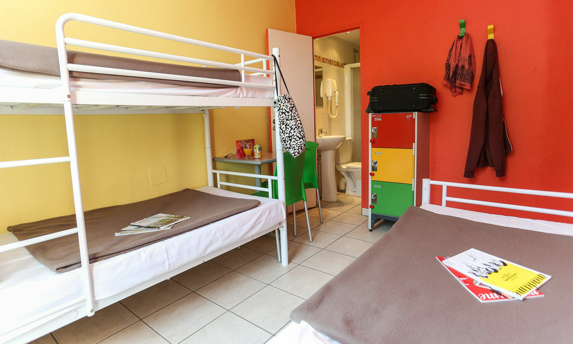 Le Montclair Montmartre By River Ostello